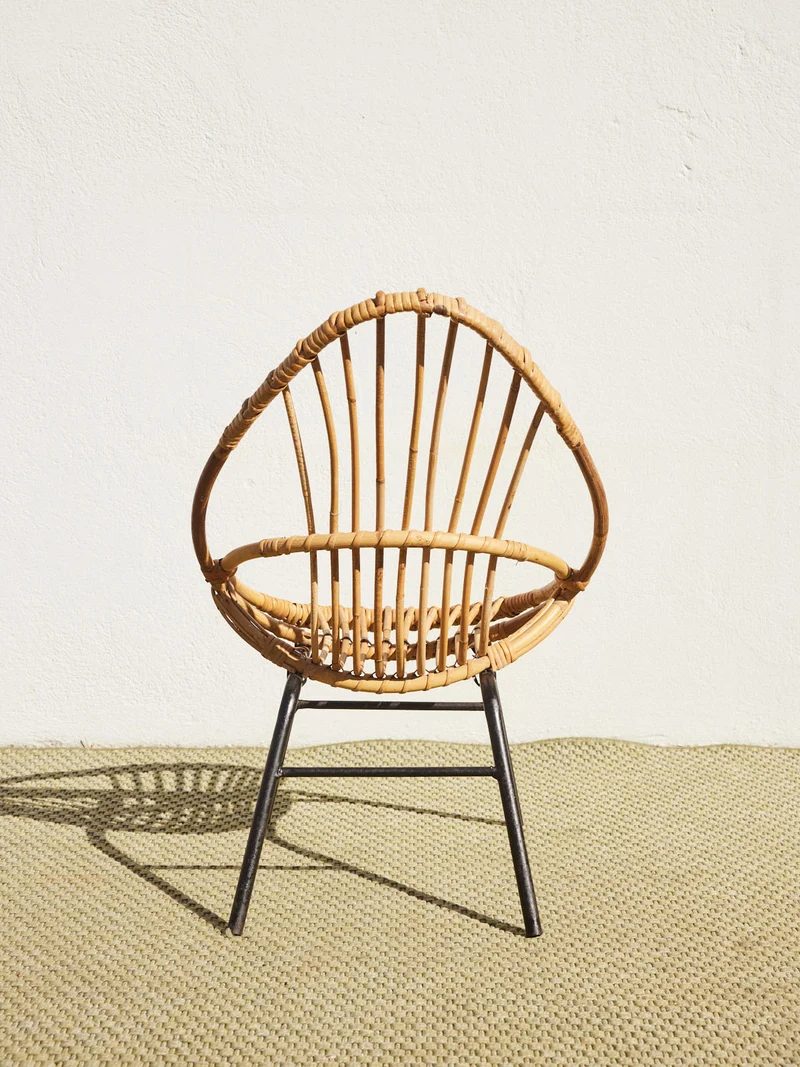 Ernestine, la chaise pour enfant en rotin N°1339