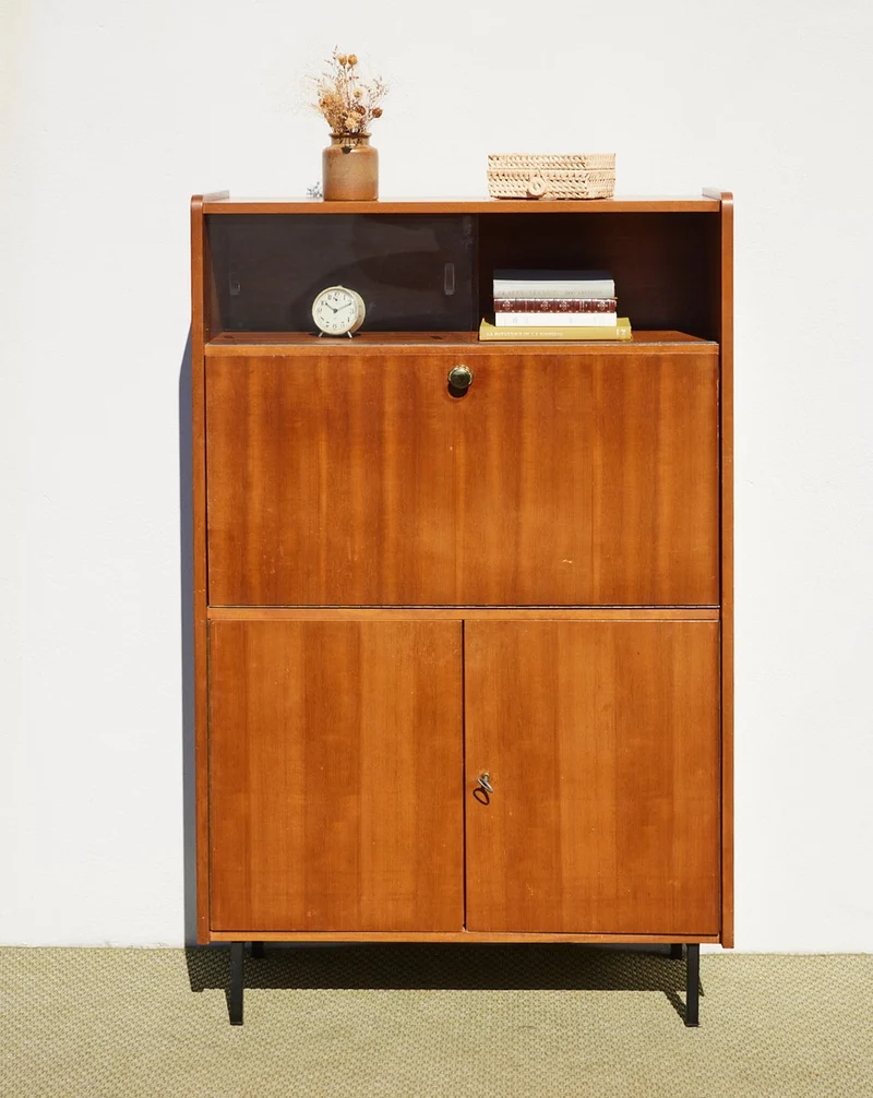 Victoria, la vitrine vintage en bois N°1341