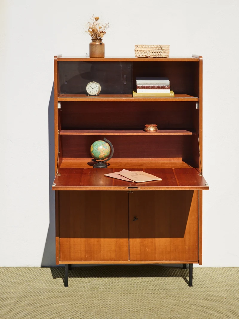 Victoria, la vitrine vintage en bois N°1341