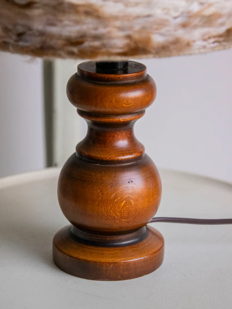 Colette, la lampe en laine et bois tourné N°459