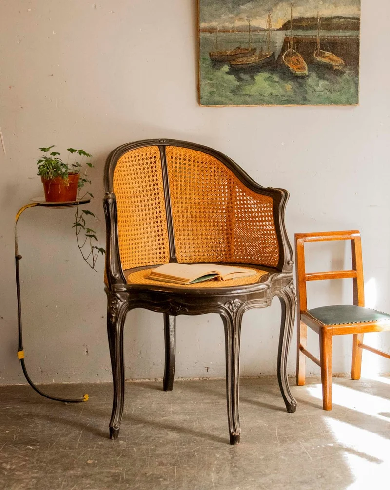 Ernest, le fauteuil ancien en cannage N°1583