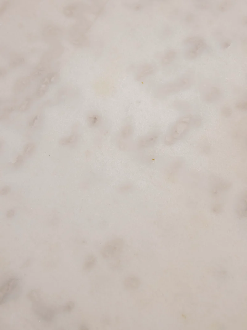 Romy, la table à manger en marbre et métal N°1515