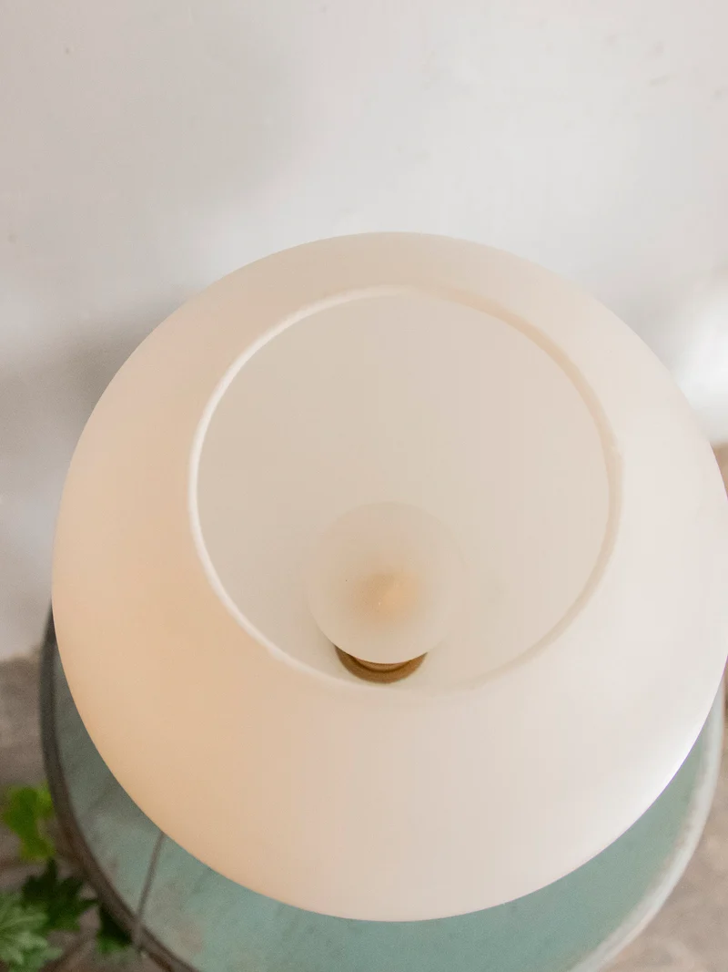 Suzanne, la lampe aux dauphins sculptés N°642
