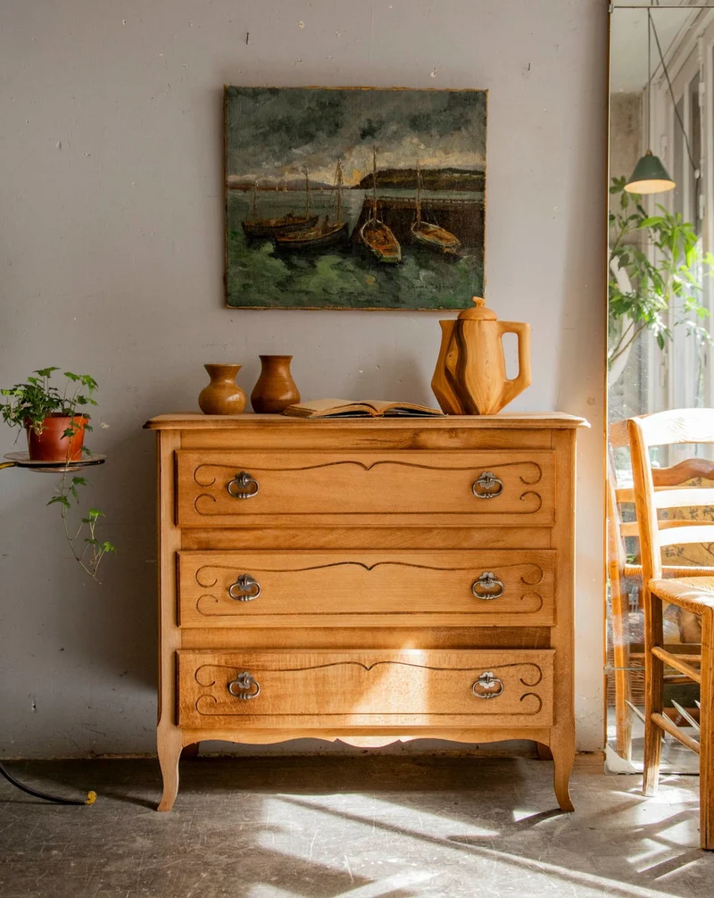 Garance, la commode élégante en bois brut N°744