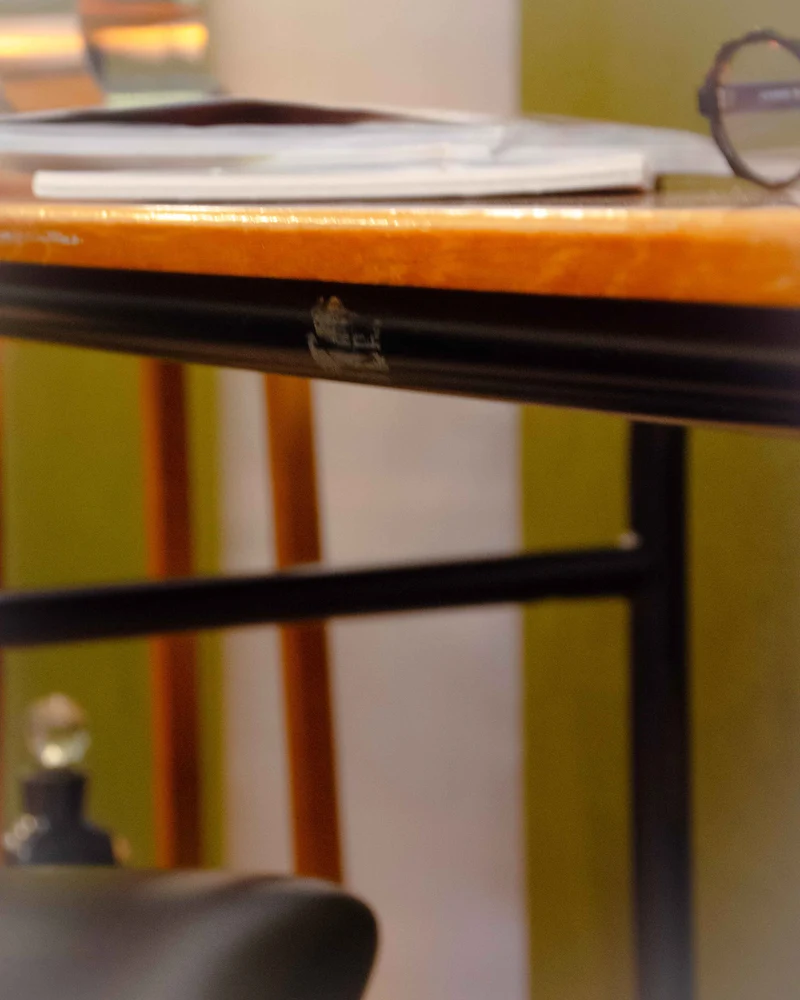 Edouard, le bureau d'école N°1067