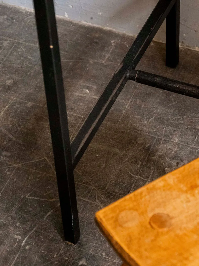 Yvan, le bureau scandinave au plateau en simili cuir N°557