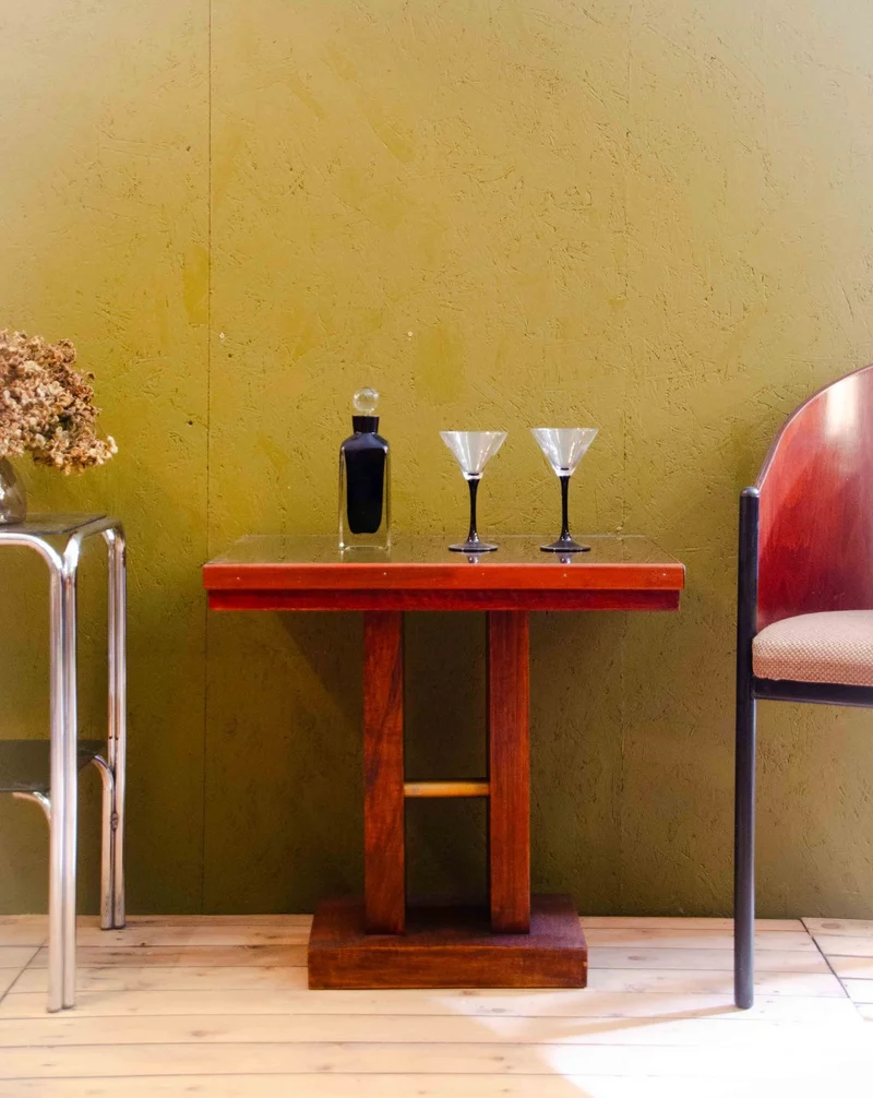 Hanna, la table d'appoint en bois et verre N°1542