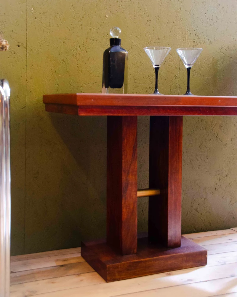 Hanna, la table d'appoint en bois et verre N°1542