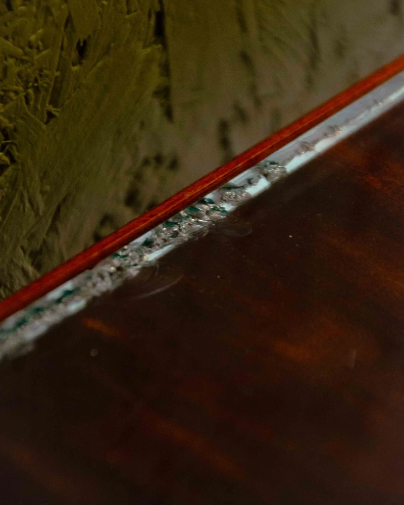 Hanna, la table d'appoint en bois et verre N°1542