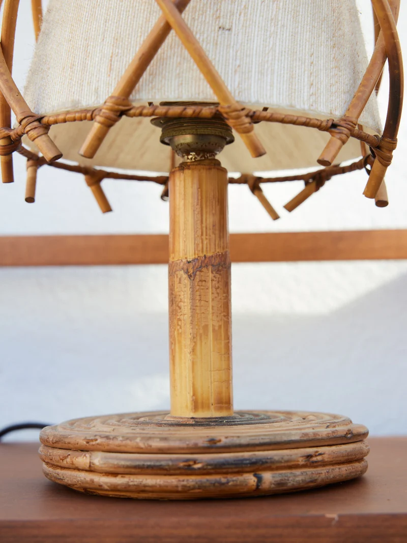 Julia, la lampe à poser en rotin N°1035