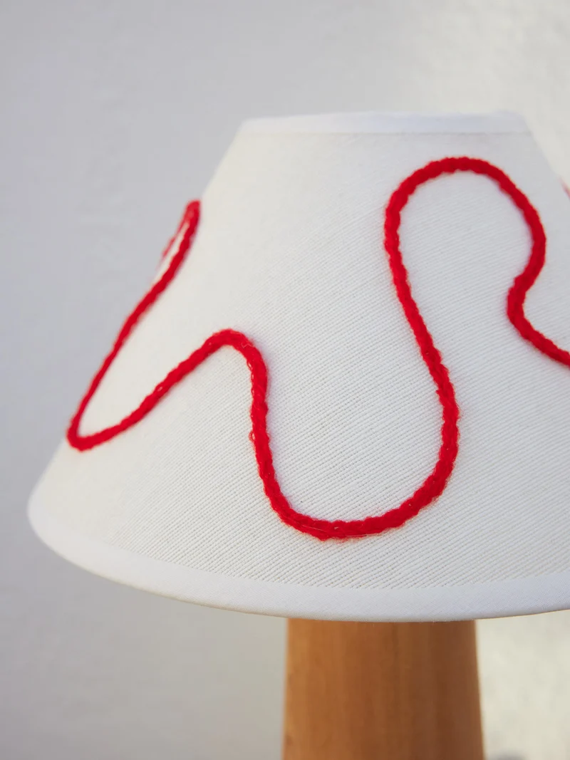 Julia, la lampe à poser en bois N°1034