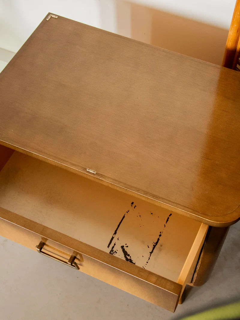 Maïa, la paire de tables de chevet mid-century N°1582