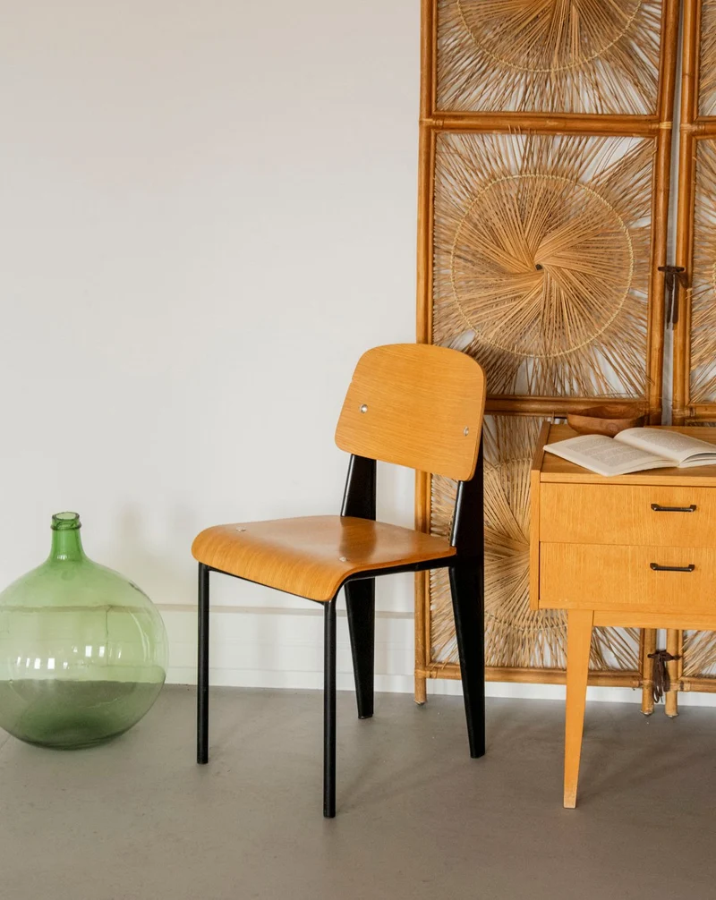 Alma, la chaise au design audacieux N°1922