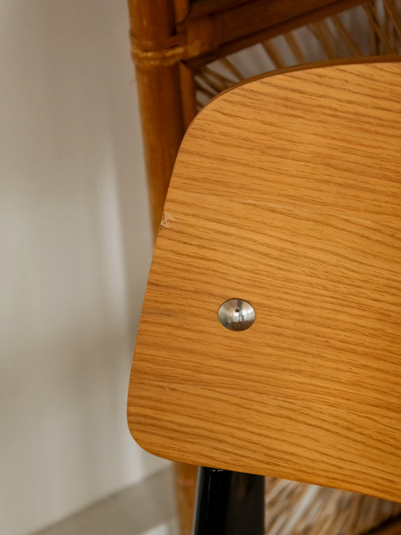 Alma, la chaise au design audacieux N°1922