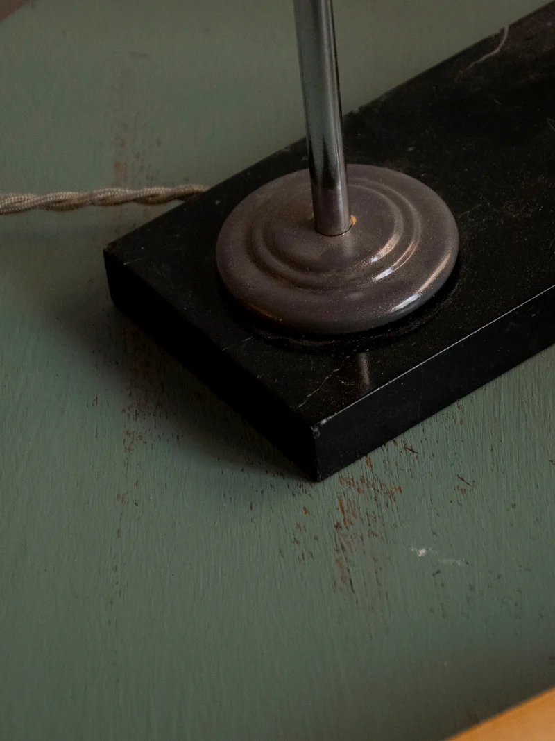 Suzanne, la lampe en marbre et métal sculpté N°637
