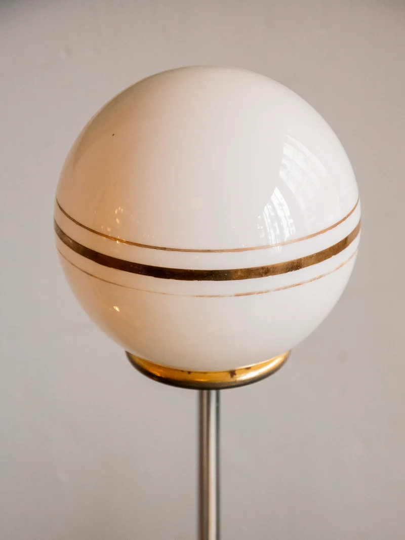 Suzanne, la lampe en marbre et métal sculpté N°637