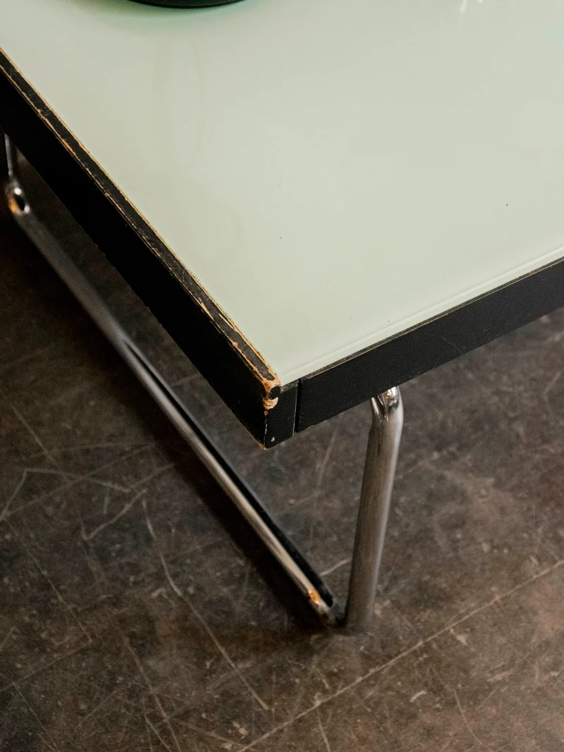 Donna, la grande table basse en verre N°1547