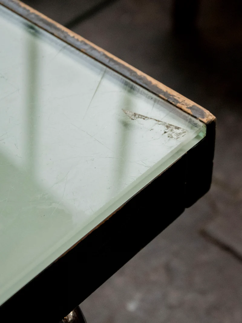 Donna, la grande table basse en verre N°1547