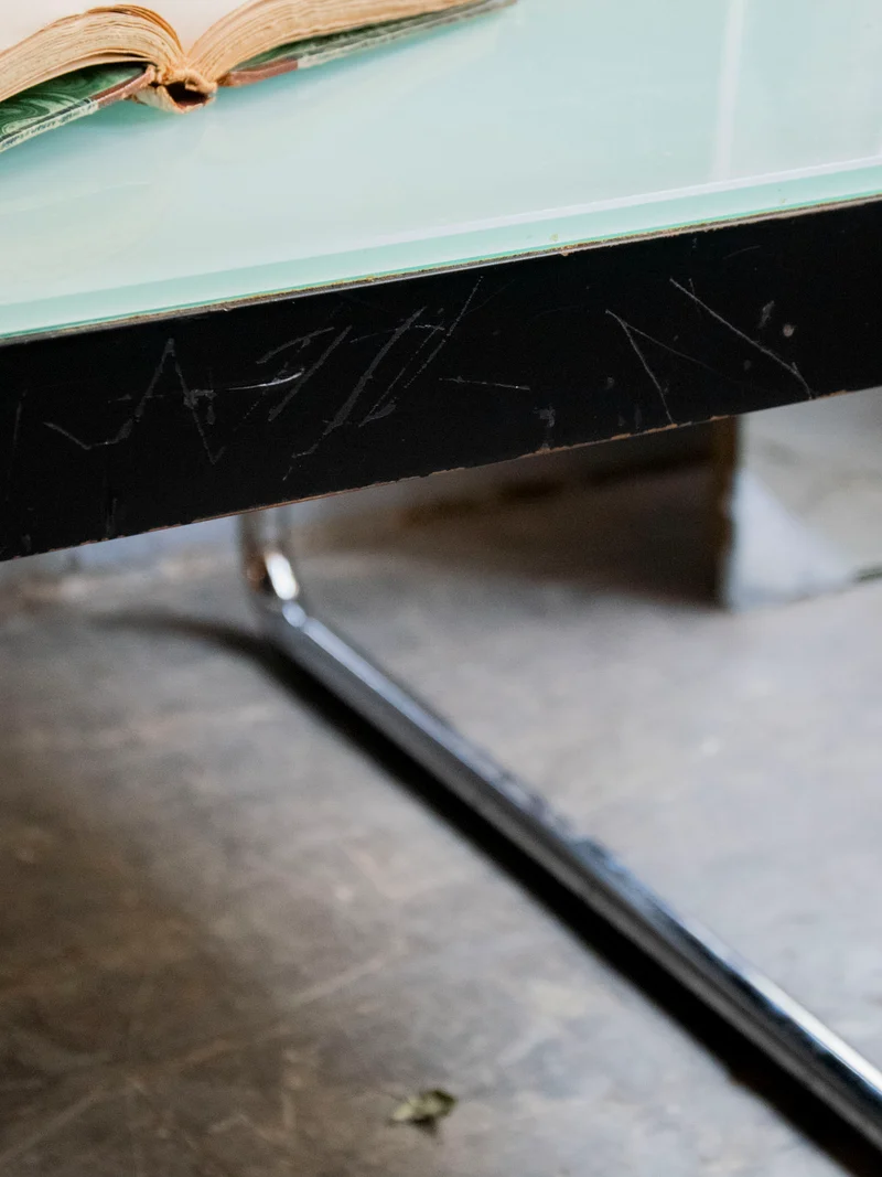 Donna, la grande table basse en verre N°1547