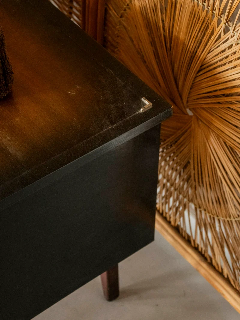 Maïa, la paire de tables de chevet mid-century N°1581