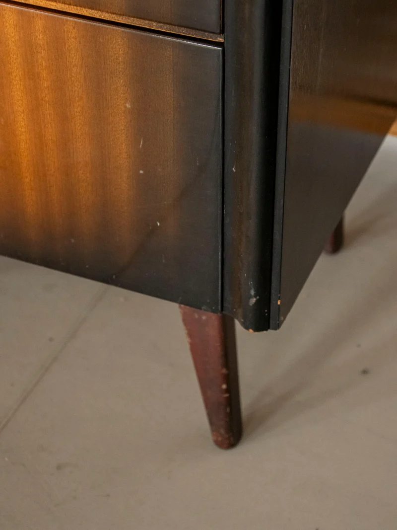 Maïa, la paire de tables de chevet mid-century N°1581
