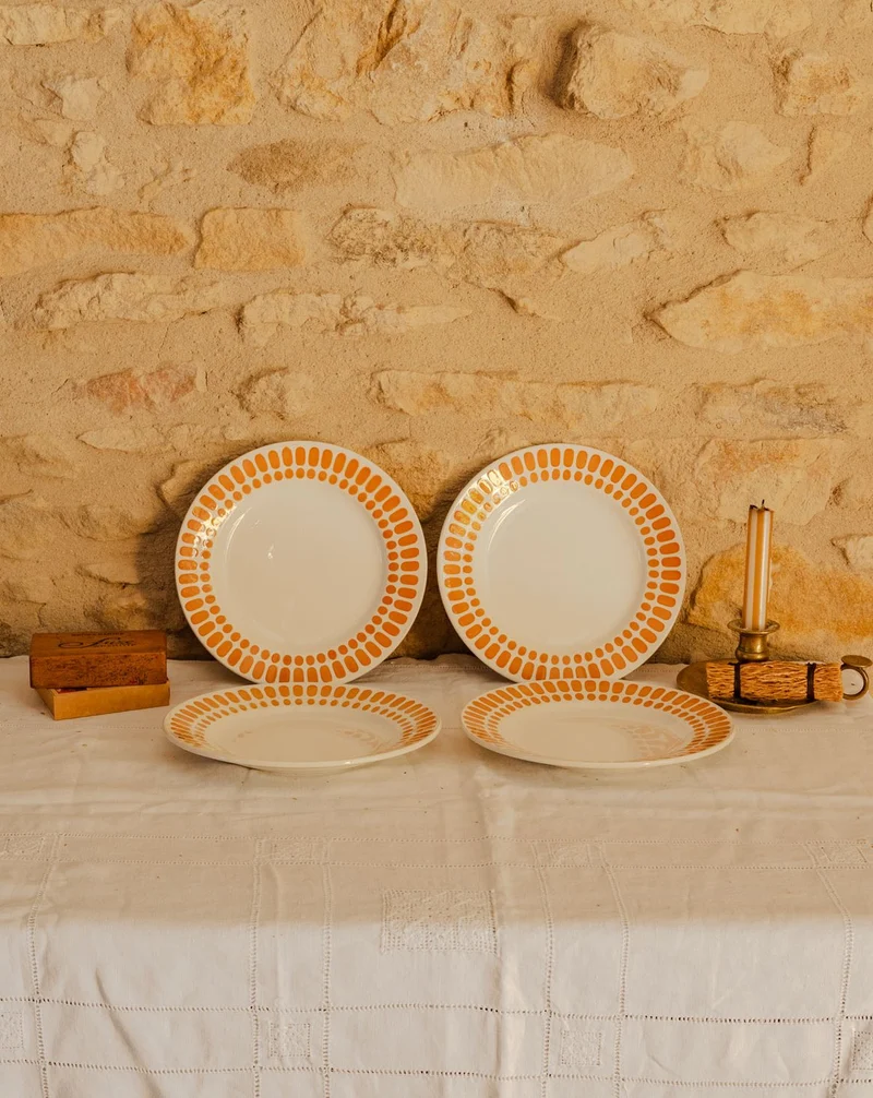 Antoinette, le lot de 4 assiettes en faïence N°349