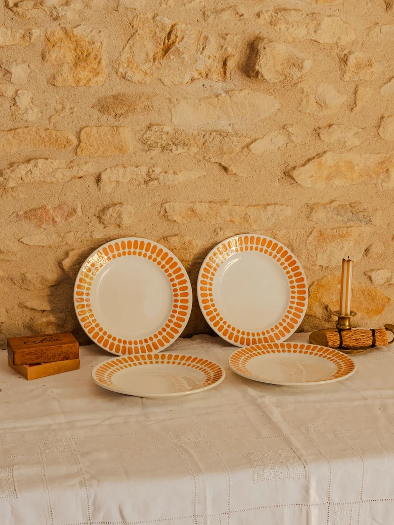 Antoinette, le lot de 4 assiettes en faïence N°349