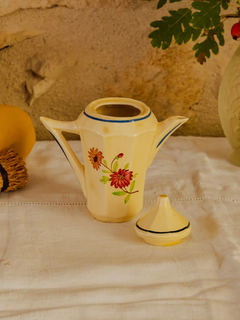 Gabrielle, la petite carafe en faïence N°171