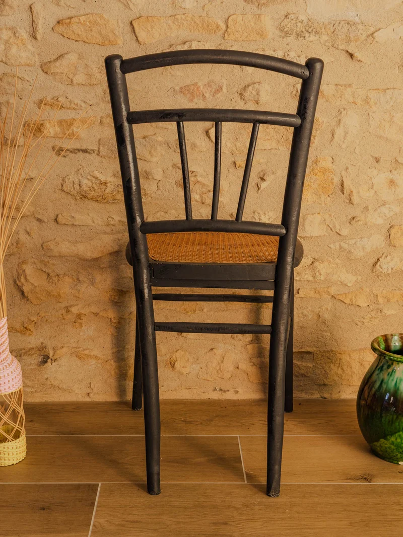 Claude, la chaise en bois noir N°1591