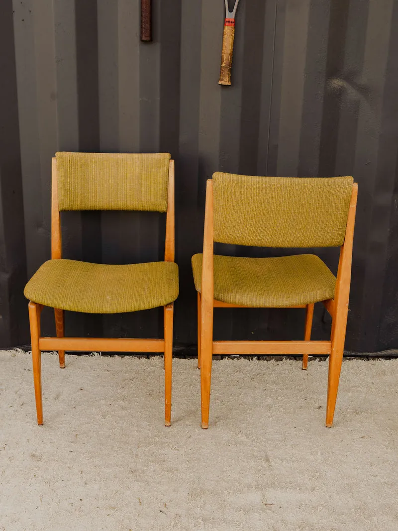 Alma, le lot de 4 chaises en bois et tissu vert N°1872