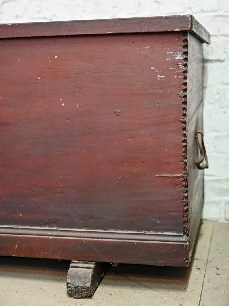 Lucien, le coffre ancien en bois N°190