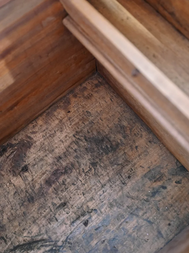 Lucien, le coffre ancien en bois N°190