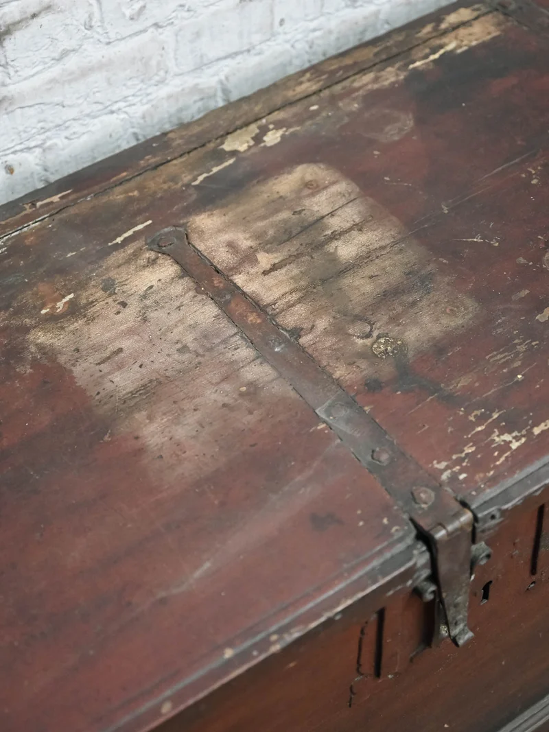 Lucien, le coffre ancien en bois N°190