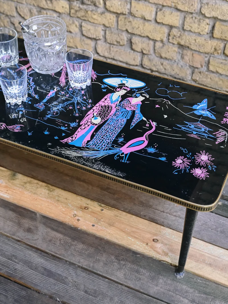 Donna, la table basse japonisante N°1527