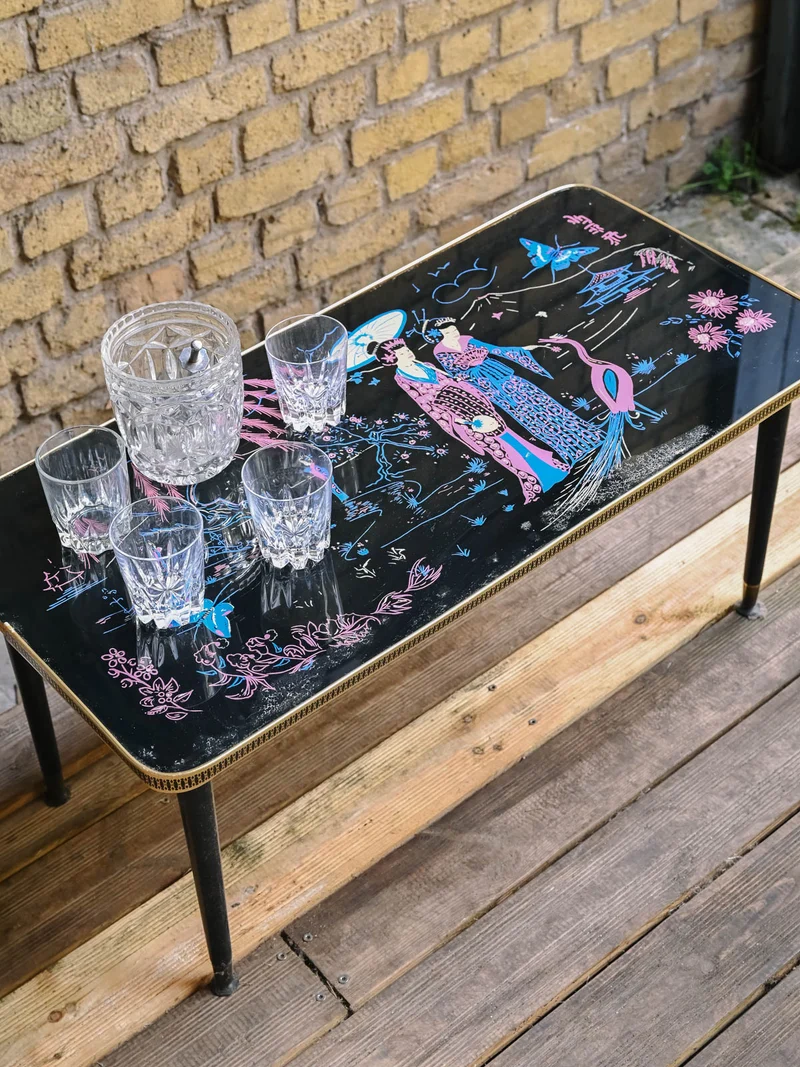 Donna, la table basse japonisante N°1527