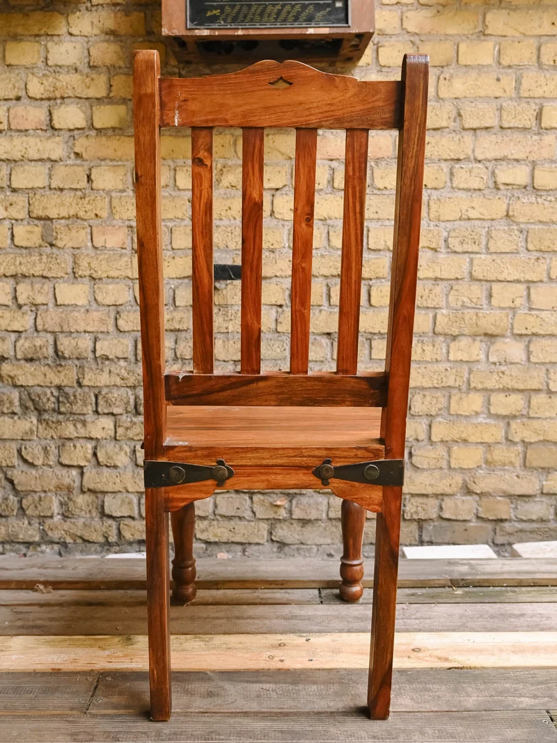 Claude, la chaise rustique en bois N°1569