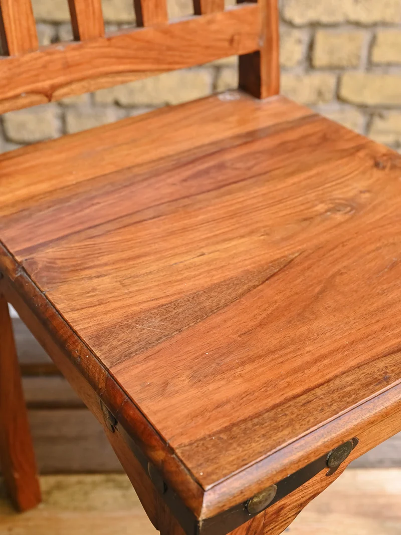 Claude, la chaise rustique en bois N°1569