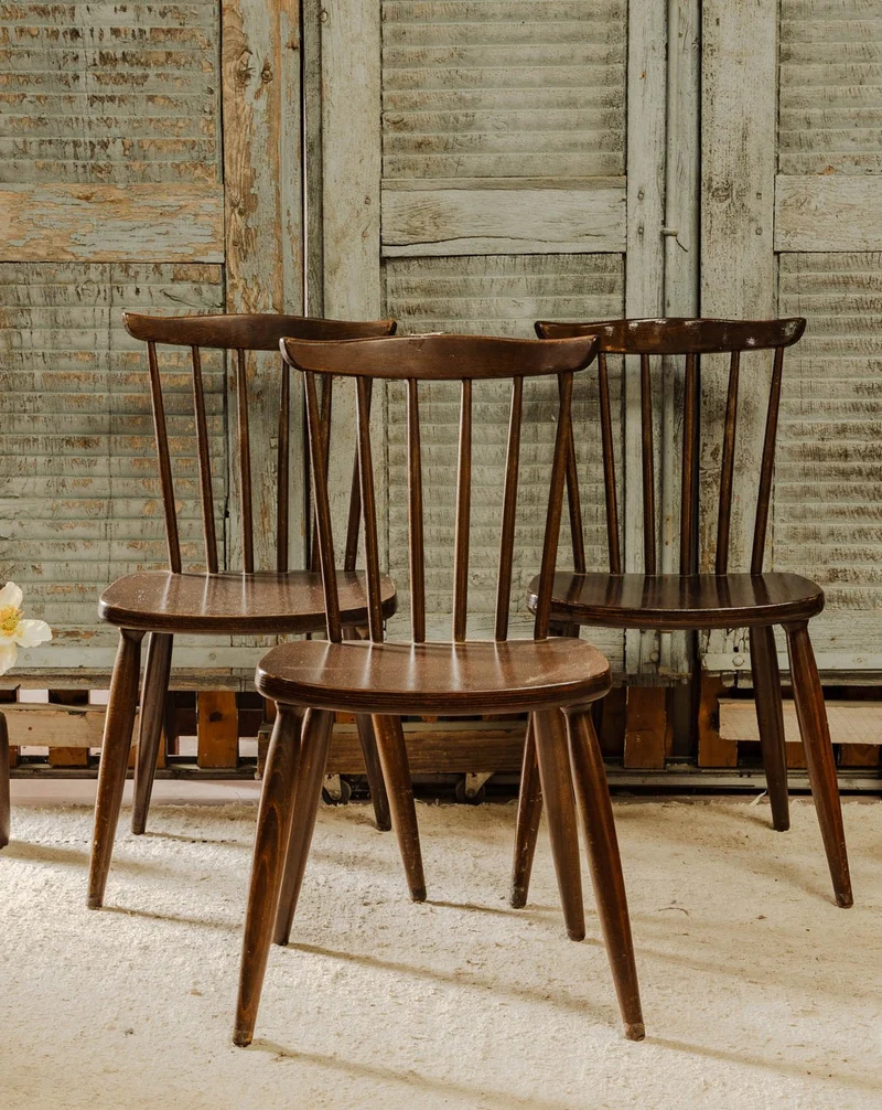 Claude, le lot de 3 chaises en bois N°1566