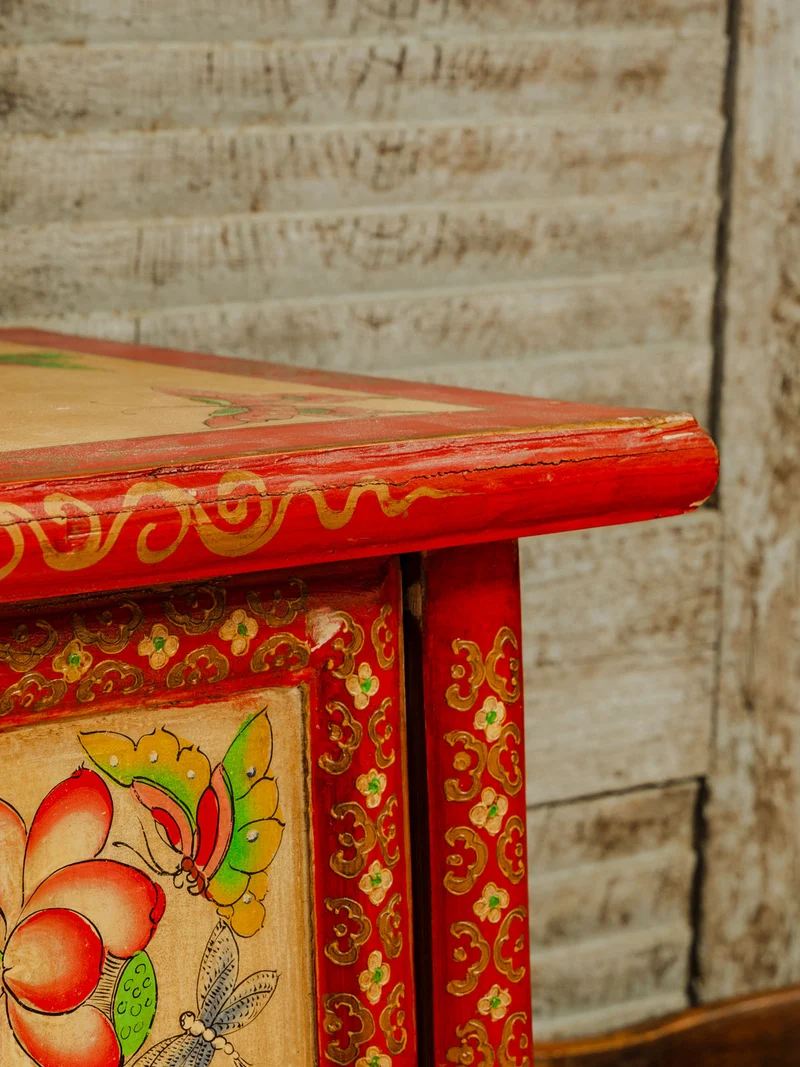 Blandine, la petite armoire asiatique en bois N°492