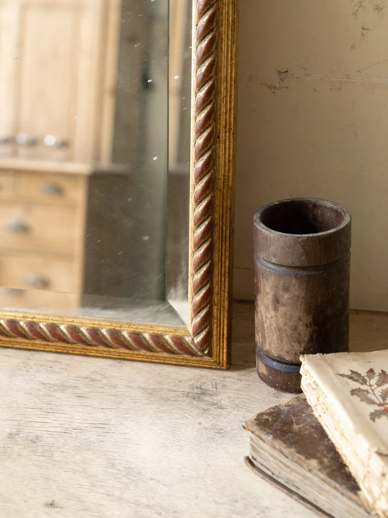 Georges, le miroir rectangulaire en bois au contour torsadé N°1425