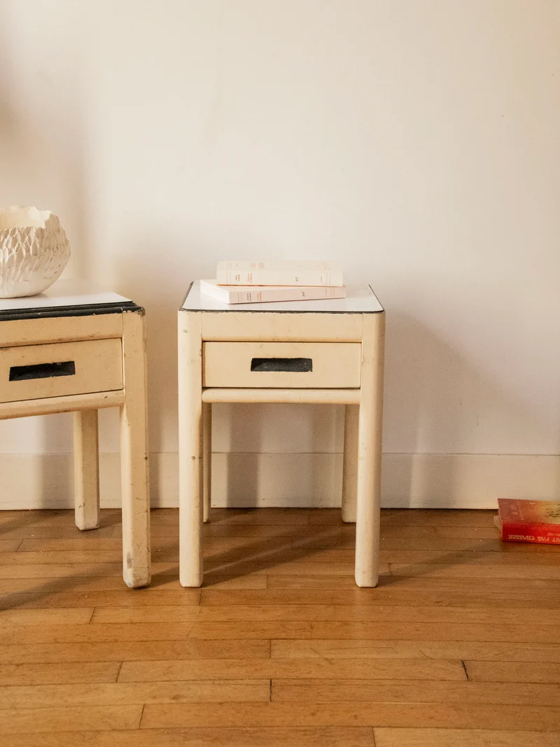 Hanna, la table d'appoint en formica beige N°1531