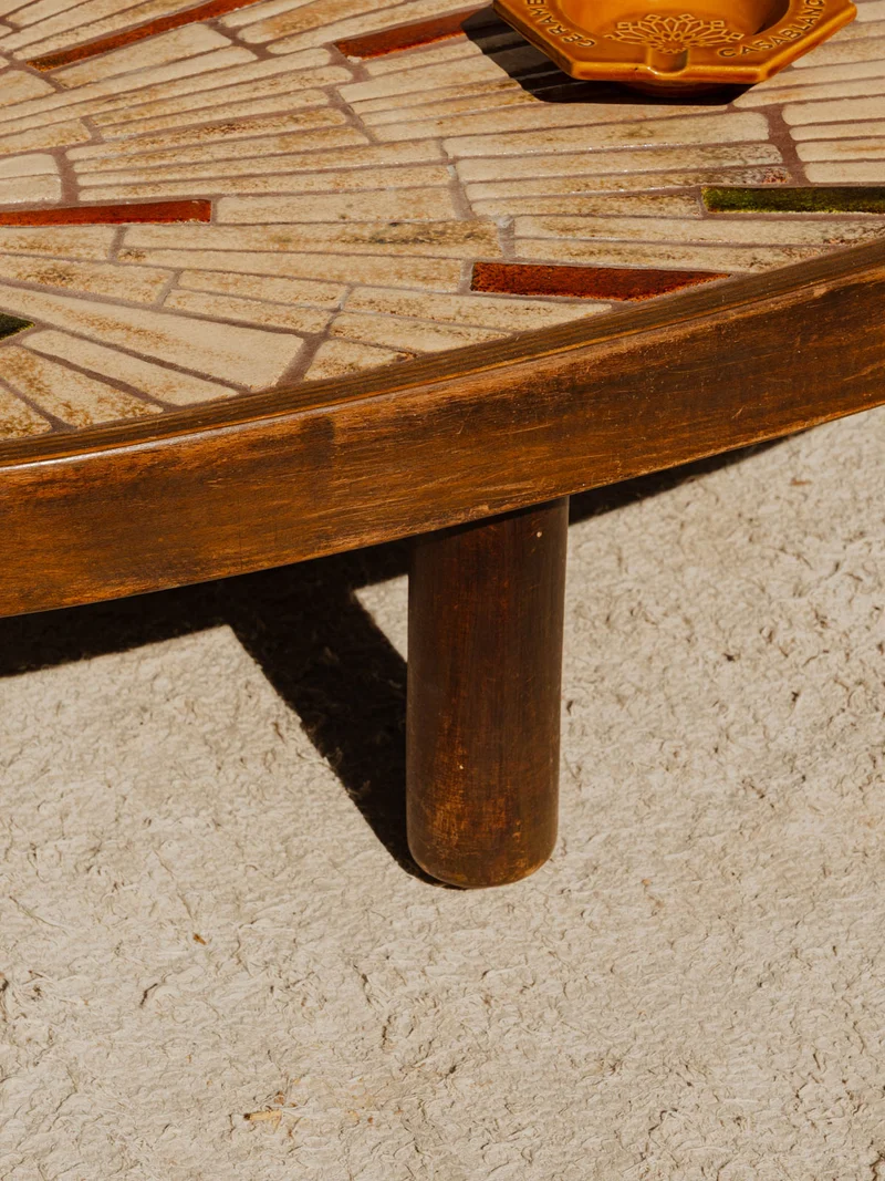 Donna, la table basse en bois et céramique N°1130