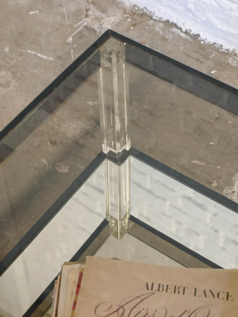 Donna, la table basse en verre et plexi N°1528