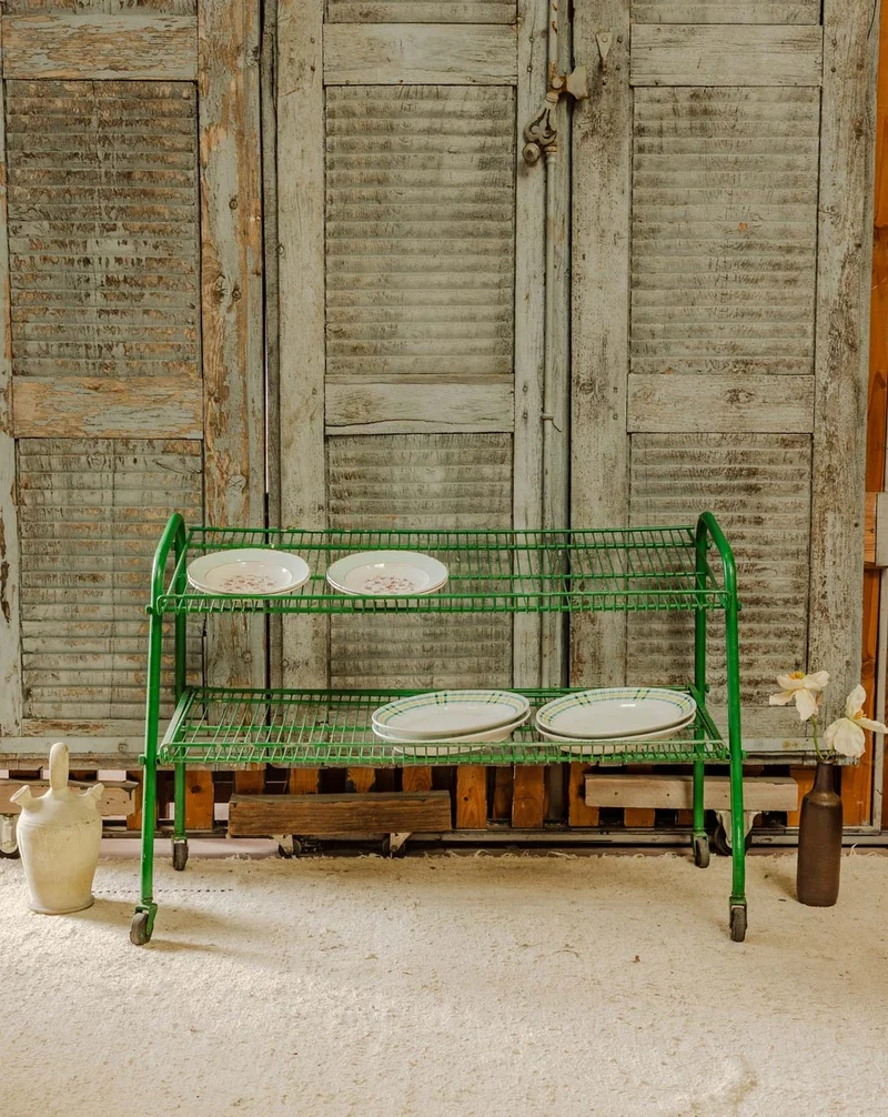 Anouk, la grande desserte en métal vert N°384