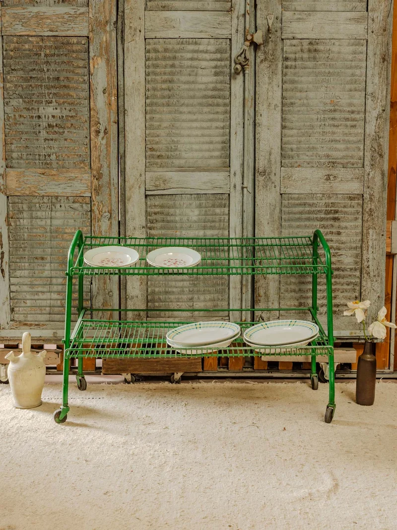Anouk, la grande desserte en métal vert N°384