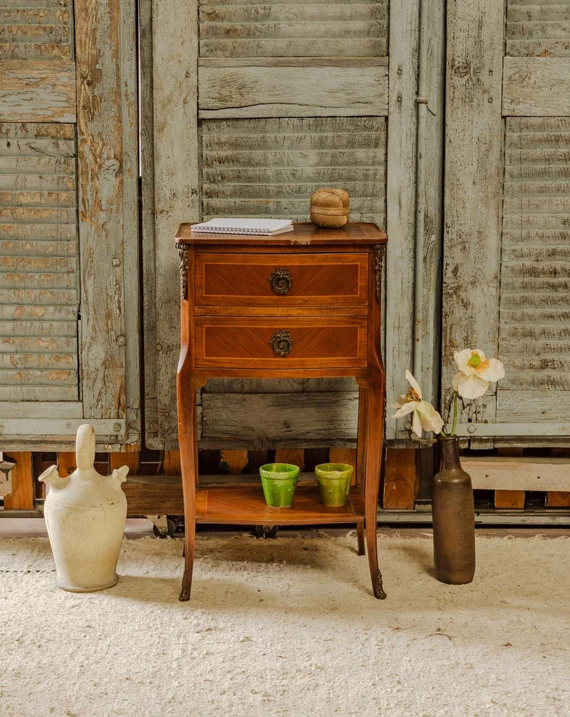 Odile, la table de chevet en bois N°1529