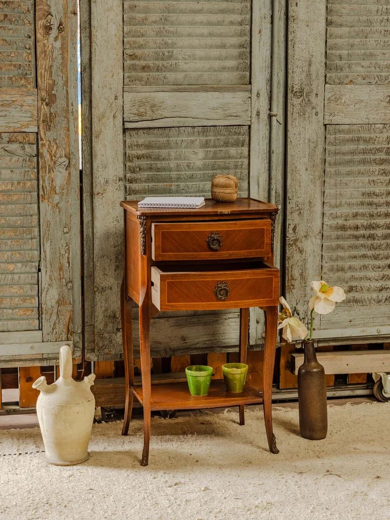 Odile, la table de chevet en bois N°1529