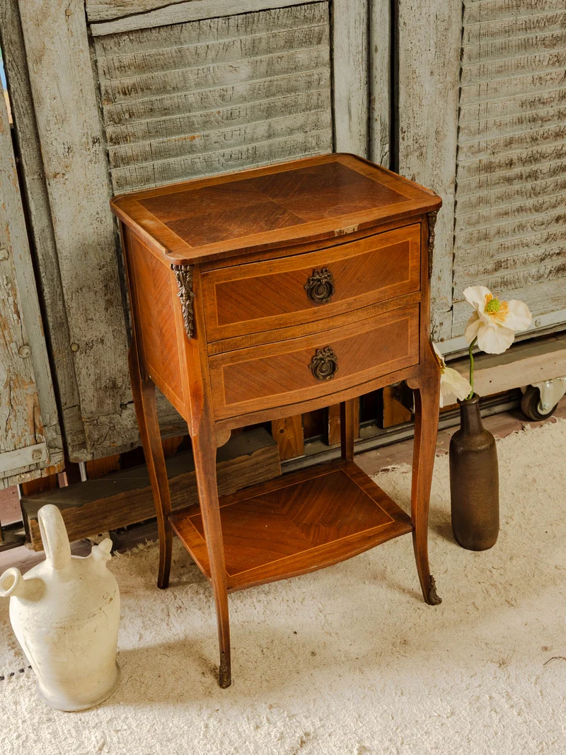 Odile, la table de chevet en bois N°1529