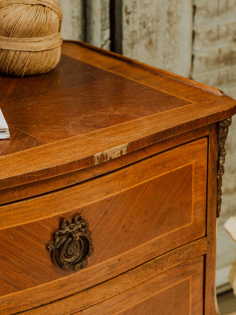 Odile, la table de chevet en bois N°1529