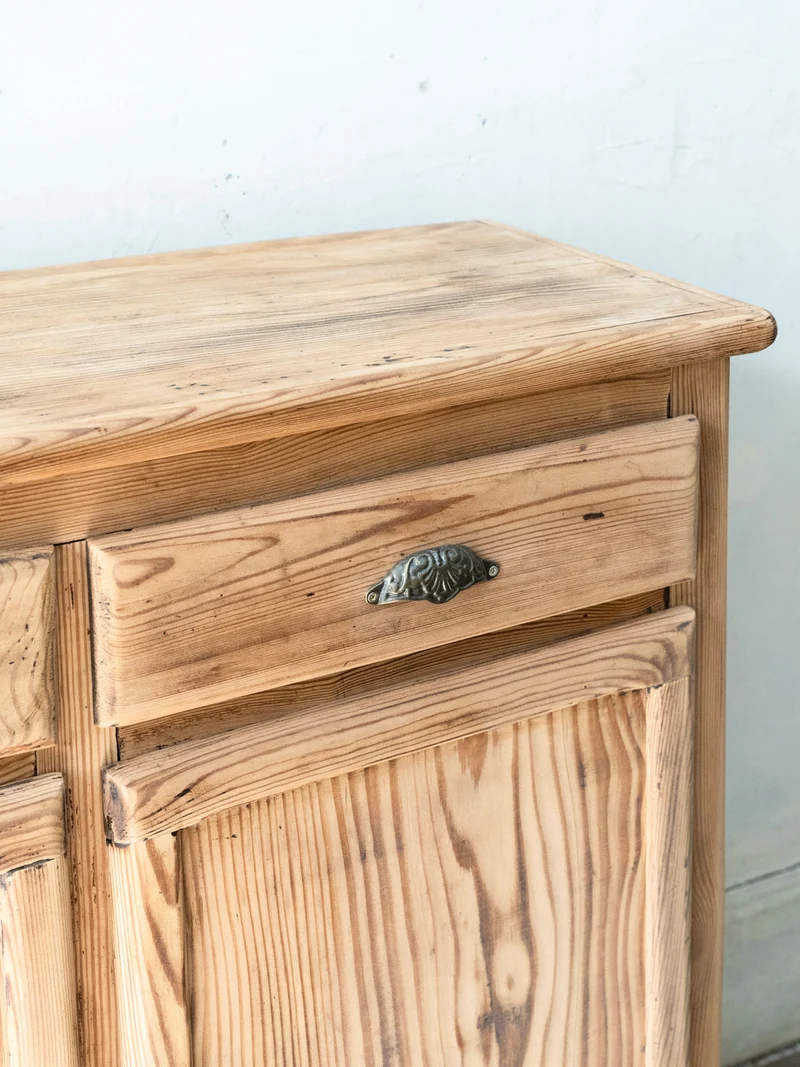 Gilbert, le buffet en bois ancien style campagne N°1806